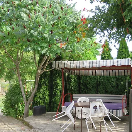 Guest house Artemida *
